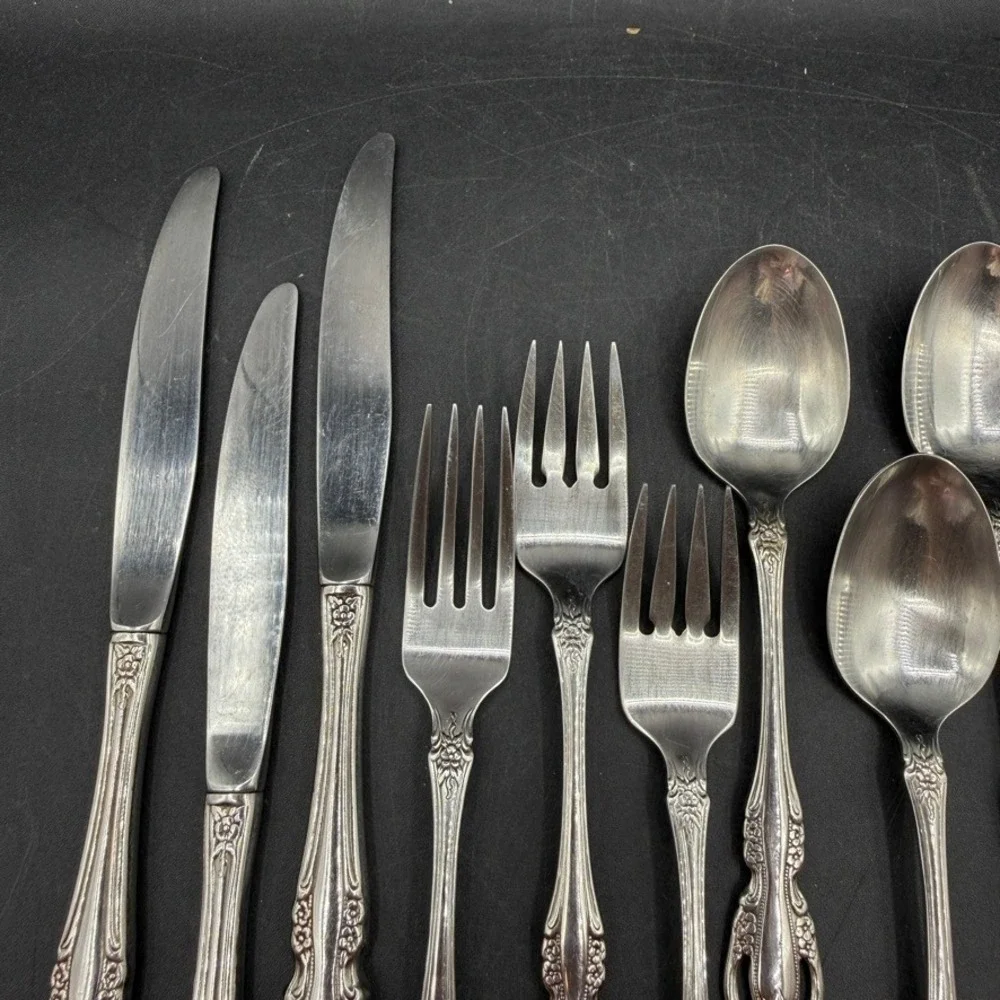 Oneida Samantha Flatware Set Stainless 12 Piece Floral Scroll Fork Spoon Serving